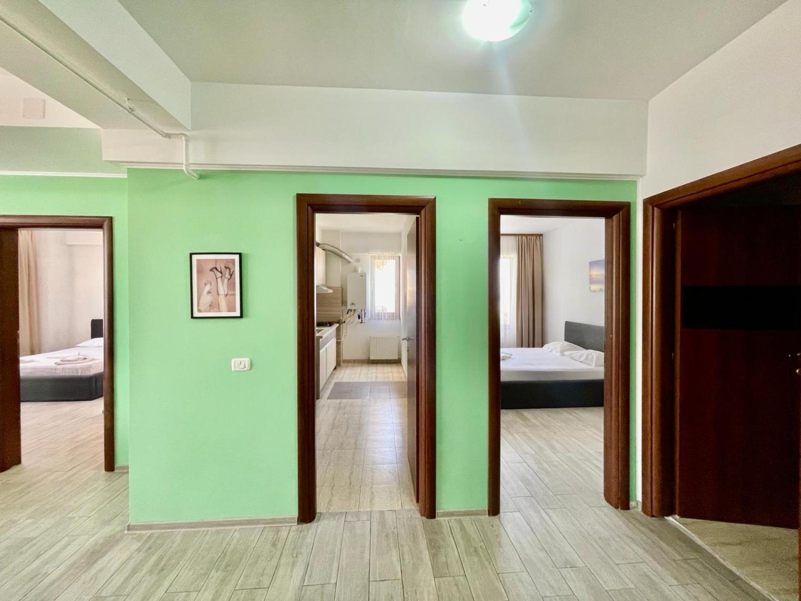 Апартаменти Summerland Apartmants Mamaia Nord Екстер'єр фото