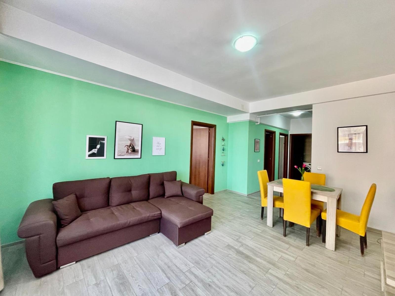 Апартаменти Summerland Apartmants Mamaia Nord Екстер'єр фото