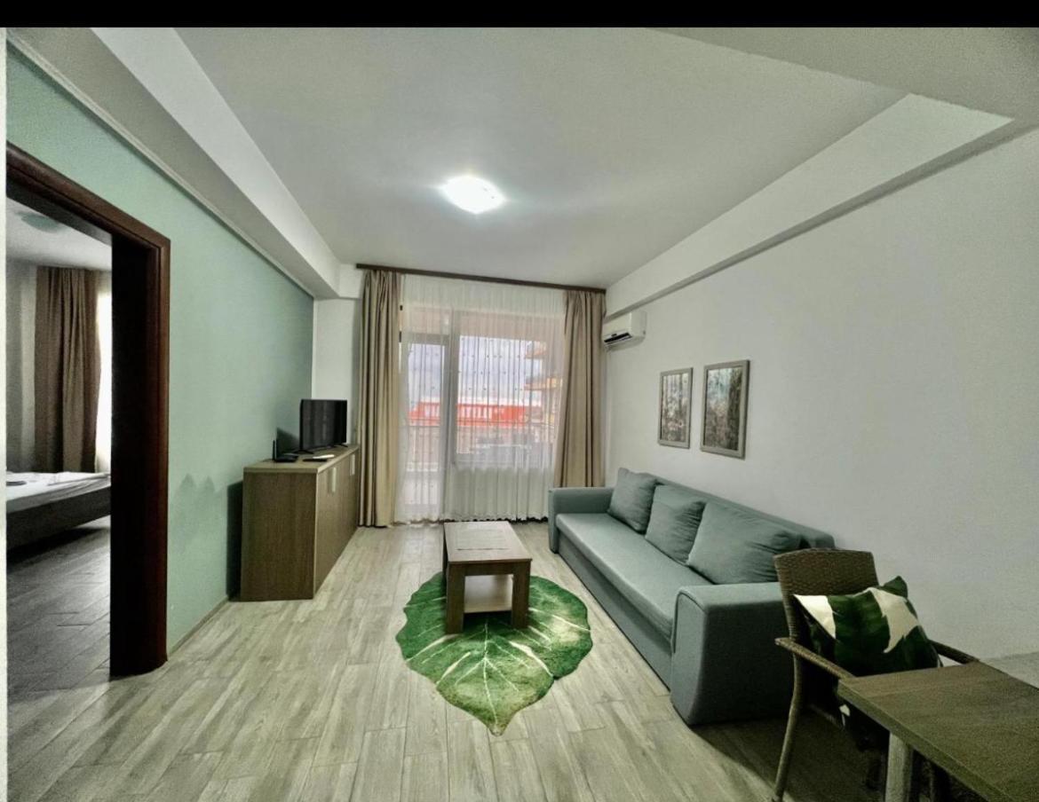 Апартаменти Summerland Apartmants Mamaia Nord Екстер'єр фото