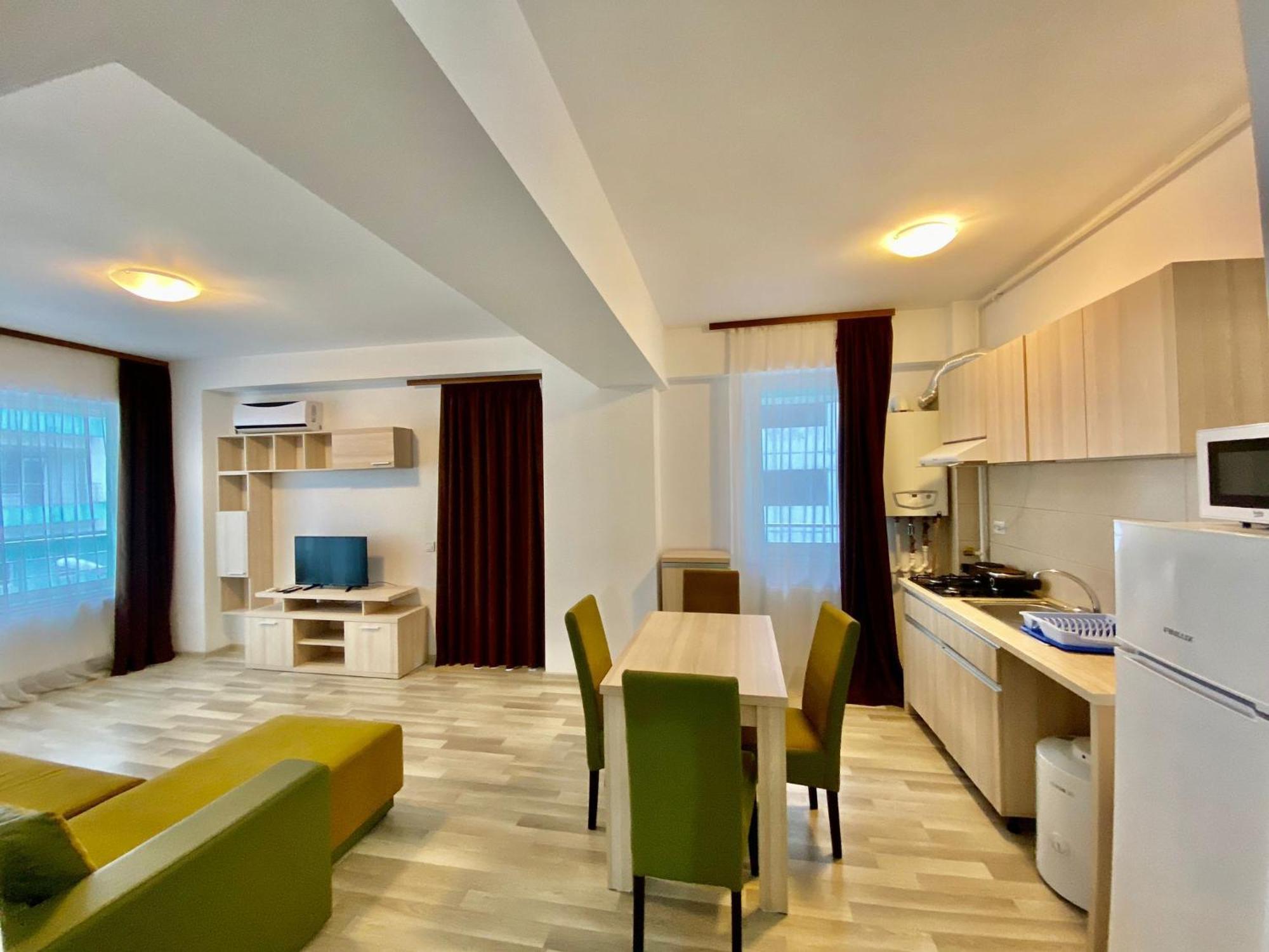 Апартаменти Summerland Apartmants Mamaia Nord Екстер'єр фото