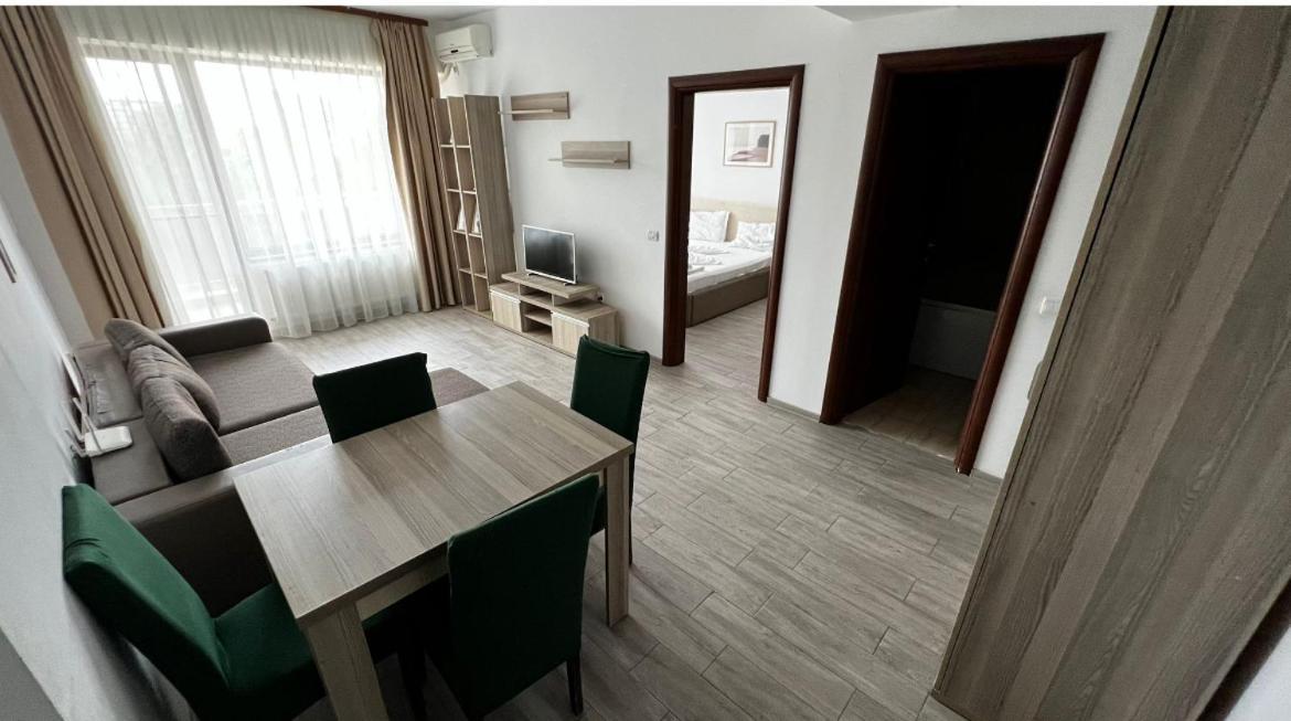 Апартаменти Summerland Apartmants Mamaia Nord Екстер'єр фото