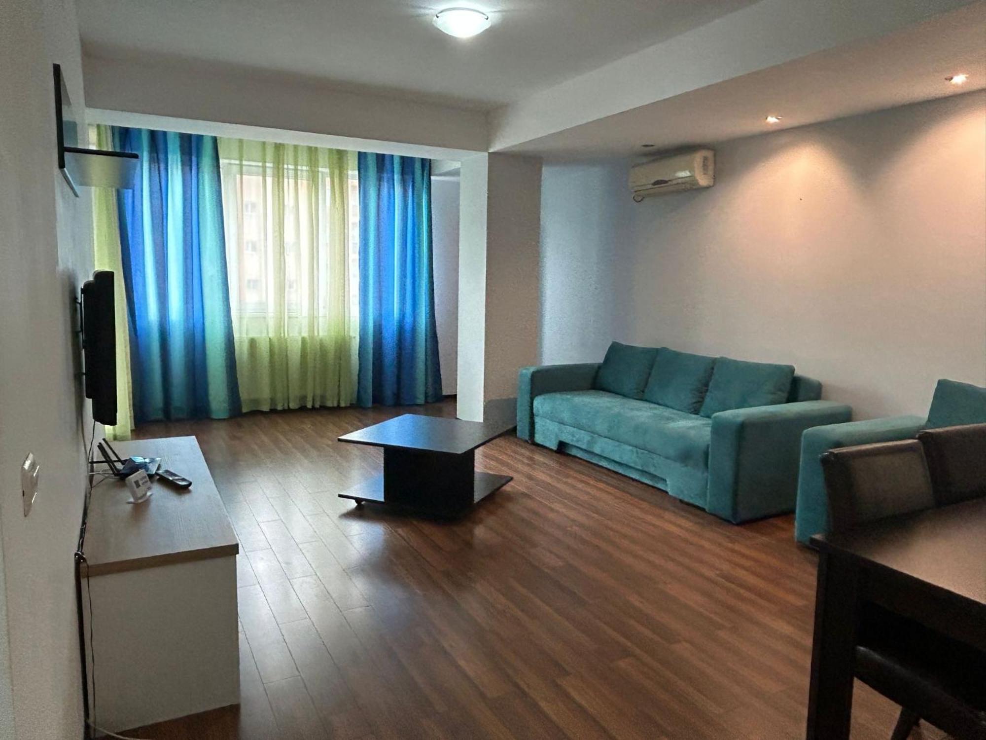Апартаменти Summerland Apartmants Mamaia Nord Екстер'єр фото