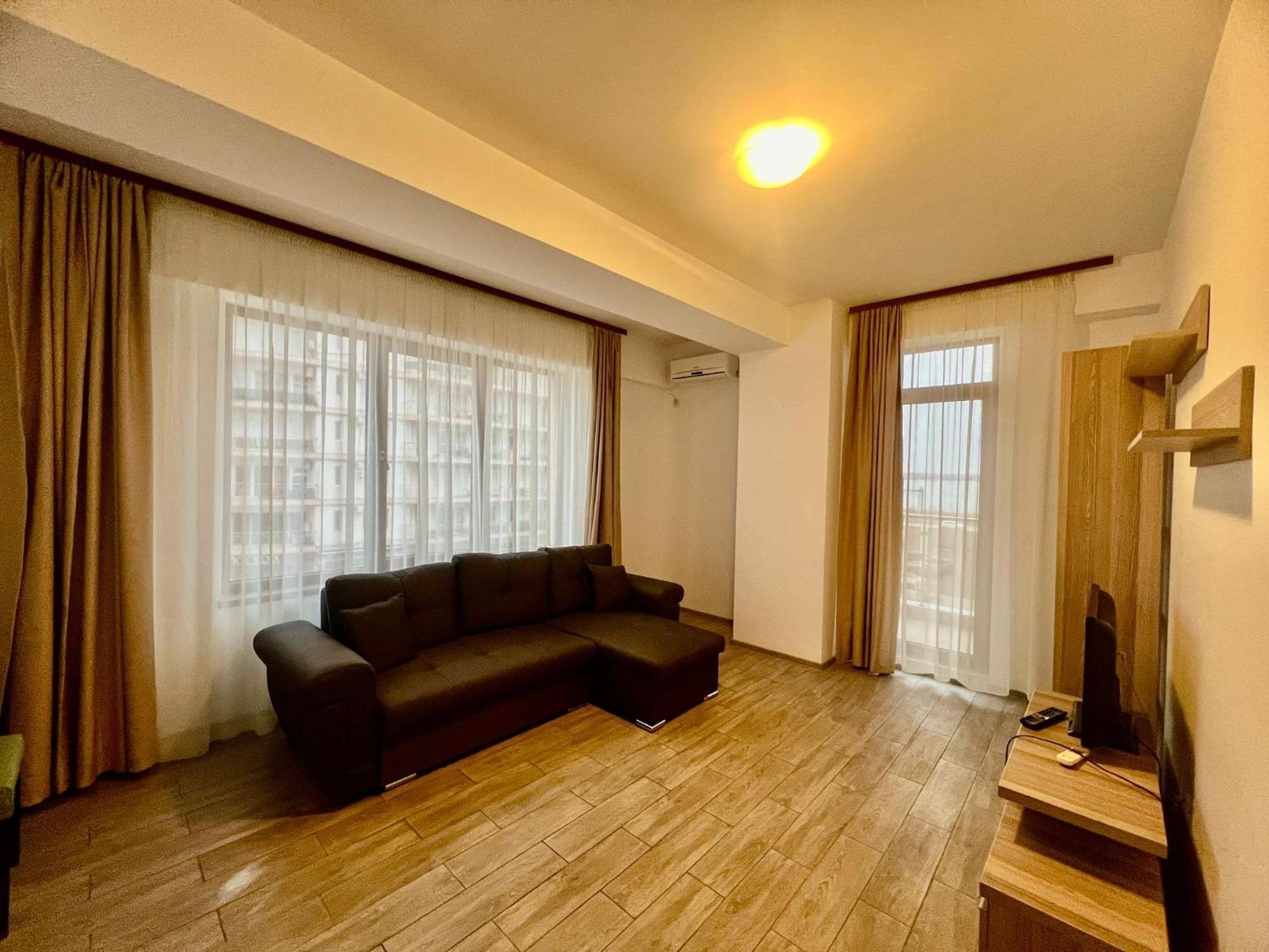 Апартаменти Summerland Apartmants Mamaia Nord Екстер'єр фото