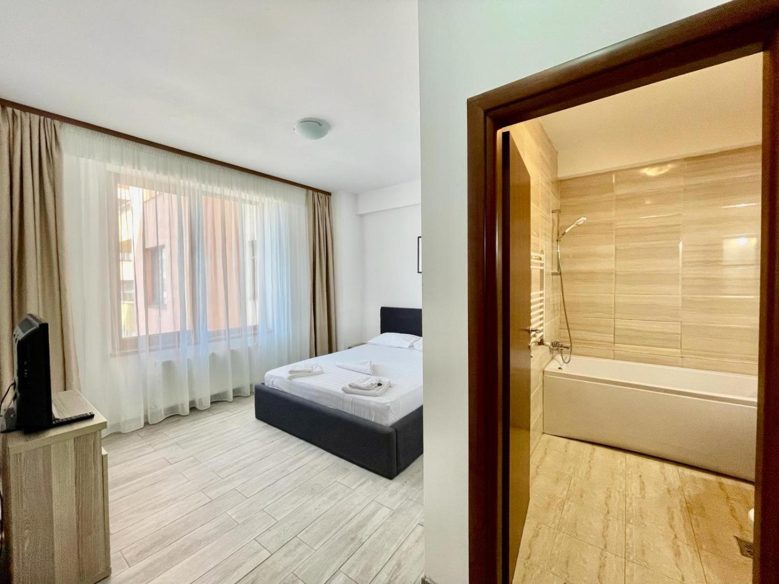 Апартаменти Summerland Apartmants Mamaia Nord Екстер'єр фото